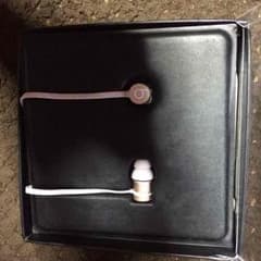 beats イヤホンのサムネイル