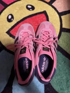 adidas ガゼルピンク スニーカー 8 1/2のサムネイル