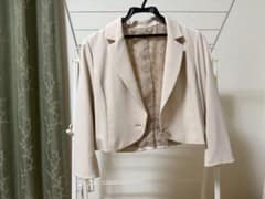 ベージュ ショートジャケット リボン付きのサムネイル