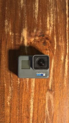 GoPro HERO5 本体＋純正フレーム ケース付き 動作確認済のサムネイル