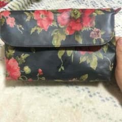 ローラアシュレイ 化粧ポーチのサムネイル