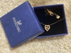Swarovski ゴールド ハート型ネックレスのサムネイル