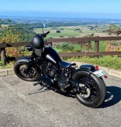 マットブラック カスタムボバー バイク車体のサムネイル