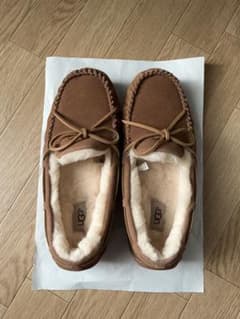 UGG スエード スリッポン ブラウンのサムネイル