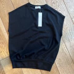Aina Design ブラック ノースリーブ トップスのサムネイル