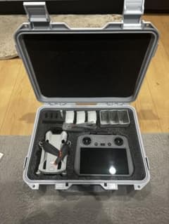 DJI ドローン Mini 4 Pro ハードケース付き　純正ケース付きのサムネイル