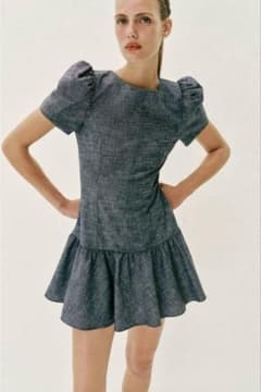 【ZARA】パフスリーブ ミニワンピース 新品タグ付きのサムネイル