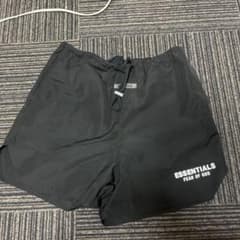 エッセンシャルズ　ショートパンツのサムネイル