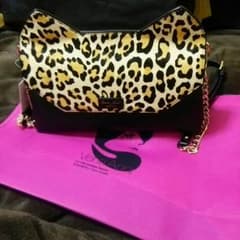 ☆新品*未使用☆牛革のショルダーバックです(*^^*)のサムネイル