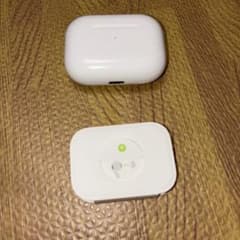 Apple AirPods Pro 第2世代 USB-C 本体 A3048のサムネイル