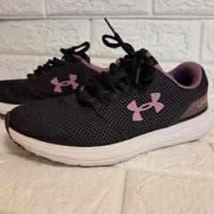 Under Armour ランニングシューズ ブラック ピンク 23.0㎝のサムネイル