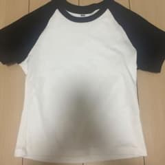 UNIQLO ラグランTシャツ ホワイト×ブラック Sサイズのサムネイル