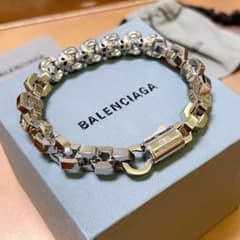 バレンシアガ BB ロゴ金具ミックスチェーンブレスレット シルバー調 箱