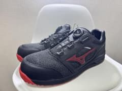 MIZUNO BOAシステム 安全靴 メッシュ素材 黒/赤 27㎝ - メルカリ