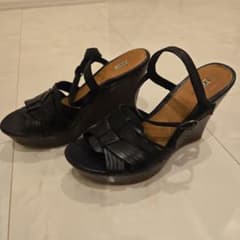 UGG　サンダルのサムネイル