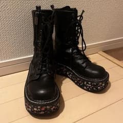 데모니아 DEMONIA 꽃 무늬 후 바닥 부츠