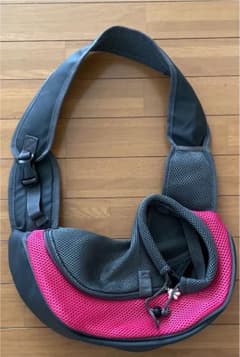 犬　抱っこ紐　ペット用キャリーバッグのサムネイル