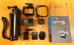 GoPro 5 Black マイクロSDカード64GB 自撮り棒(used美品)のサムネイル