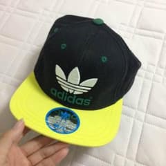 adidas キャップのサムネイル