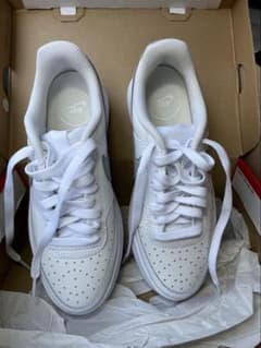 ⭐︎Nike Court Vision ホワイトスニーカー⭐︎のサムネイル