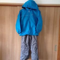 スキーウェア140サイズ手袋おまけ付きのサムネイル
