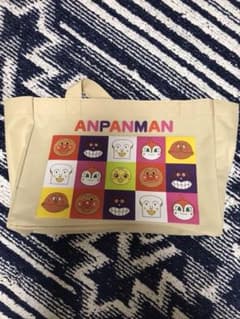 ●値下げ中●アンパンマントートバッグのサムネイル