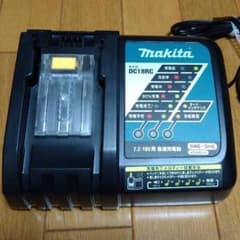 新品・未使用　マキタ　純正　急速充電器　 DC18RCのサムネイル