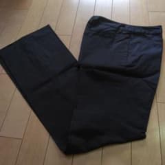 黒パンツのサムネイル