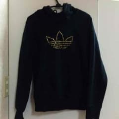 adidasパーカーのサムネイル
