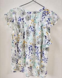 URBAN RESEARCH　花柄ブラウスのサムネイル
