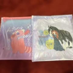 Happyくじ / PIXAR K賞　フラットポーチ　メイ&エリダ　2点セットのサムネイル