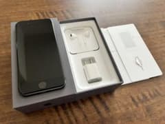 【値下げ】消毒済み　iPhone 8  256 GB SIMフリーのサムネイル
