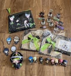 大幅値下ツイステッドワンダーランドセット アクスタポーチぬいラバストチャームのサムネイル