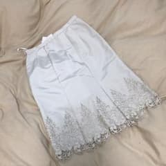 みぃちゃん様専用　ノーベスパジオ　刺繍スカートのサムネイル