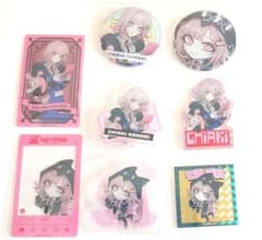 【ダンロン/七海千秋】ヴィレッジヴァンガード アクスタ,缶バ等8点 ダンロン/七海千秋】ヴィレッジヴァンガード アクスタ,缶バ等8点