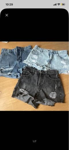 ショートパンツのサムネイル
