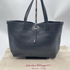 美品 サルヴァトーレフェラガモ ガンチーニ トートバッグ レザー イタリア製総柄 Salvatore Ferragamo サルヴァトーレフェラガモ ガンチーニ金具