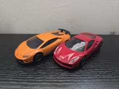 トミカ ランボルギーニ ウラカン＆フェラーリ 488のサムネイル