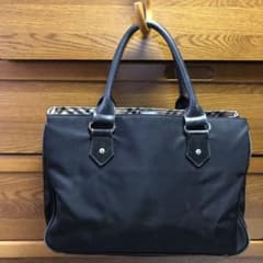 BURBERRYバック  今週末まで値下げします。のサムネイル