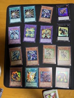 引退品 遊戯王OCG まとめ売り 大量セット 77枚 デッキ おまけ300枚位