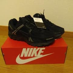 NIKE ランニングシューズ ブラック 10 (US)のサムネイル