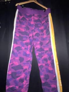 A BATHING APE スウェットパンツ　タグ付き　パープルカモのサムネイル