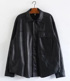 【美品・半額以下】CCU SUEDE シャツのサムネイル