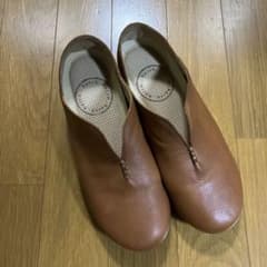HOCCO 本革スリッポンのサムネイル