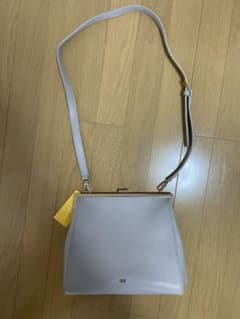 ショルダーバッグのサムネイル