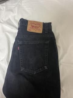 Levi's 550 ブラックデニムパンツのサムネイル