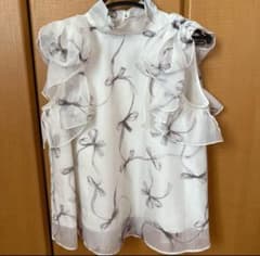 スナイデル SNIDELリボン柄シフォンノースリーブトップス - メルカリ