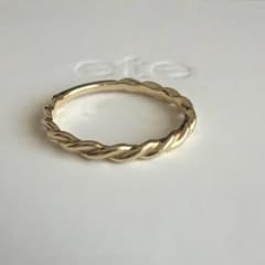 ete K10YG ツイスト ピンキーリン グ1号 箱・購入証明書付き ete K10YG ツイスト ピンキーリン グ1号 箱・購入証明書付き - メルカリ