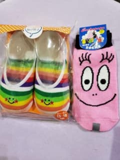 ♡新品未使用☆靴下2枚セット バーバパパ ニコちゃん 13～18センチ♡のサムネイル