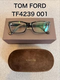 【正規品】TOM FORD TF4239 001 ブラックメガネのサムネイル